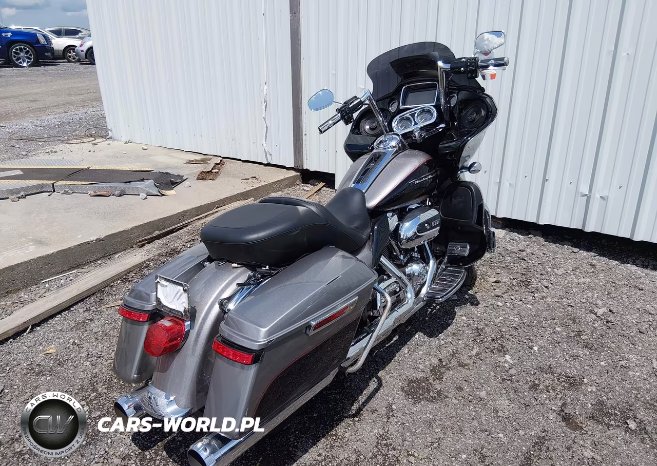 2017 Harley-Davidson Fltru VIN:1HD1KGD15HB686903 - 4