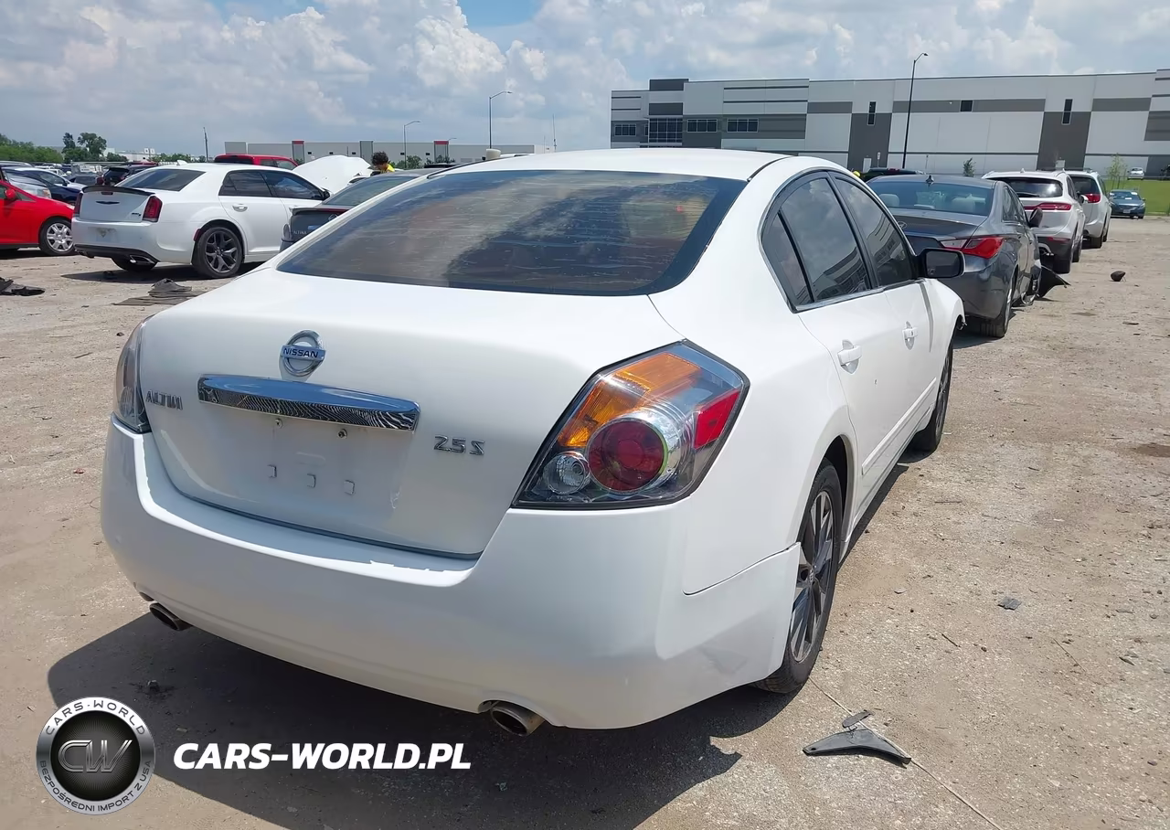 2012 Nissan Altima 2.5 S VIN:1N4AL2AP4CN484383 - 4