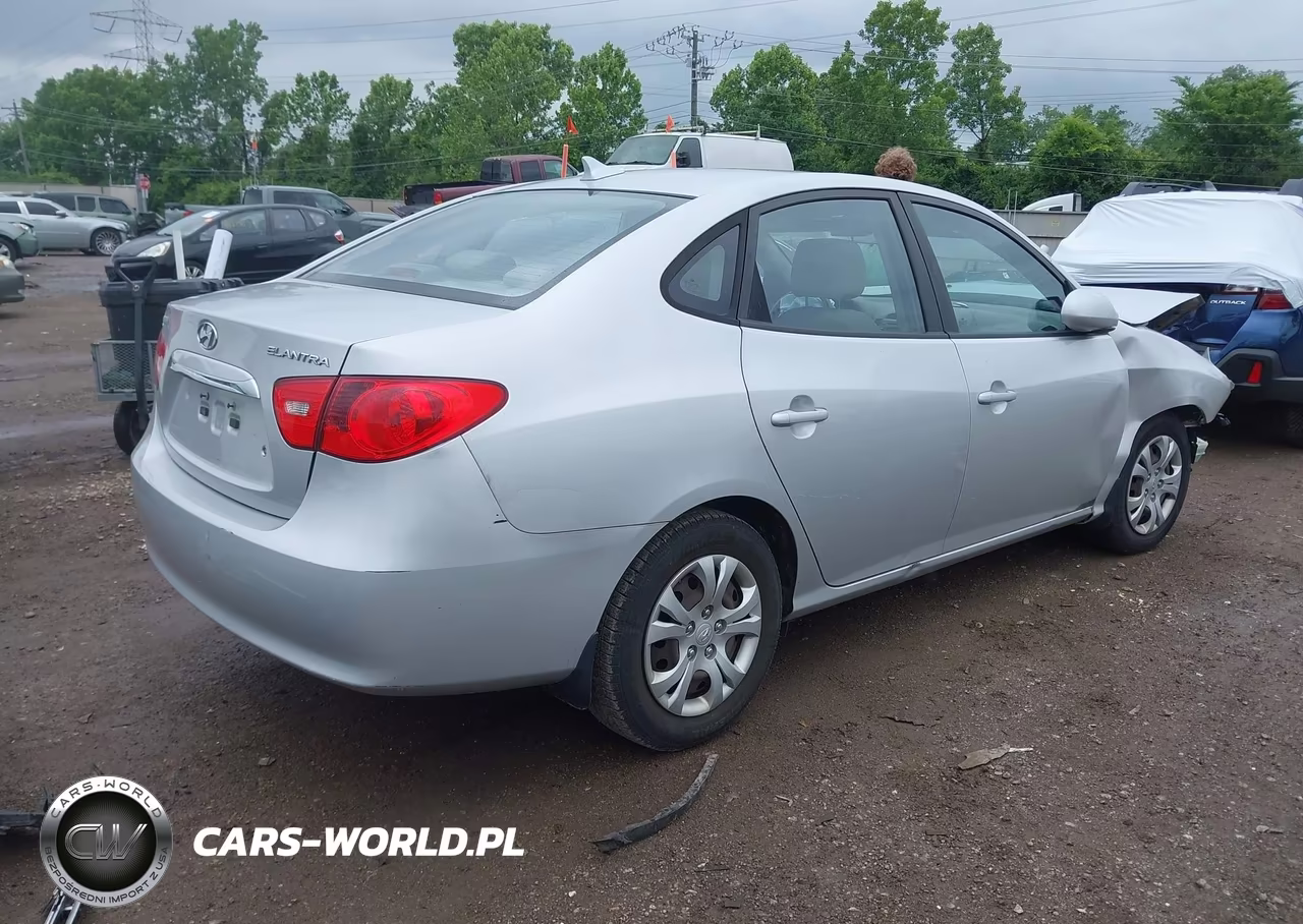 2010 Hyundai Elantra Gls VIN:KMHDU4AD8AU883365 - 4