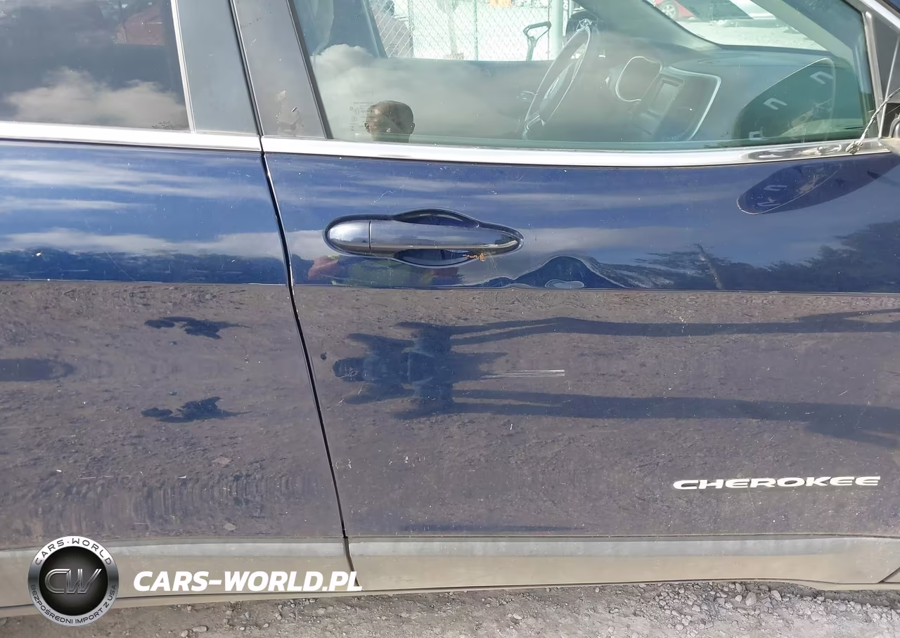 2016 Jeep Cherokee Latitude VIN:1C4PJLCB7GW167764 - 19