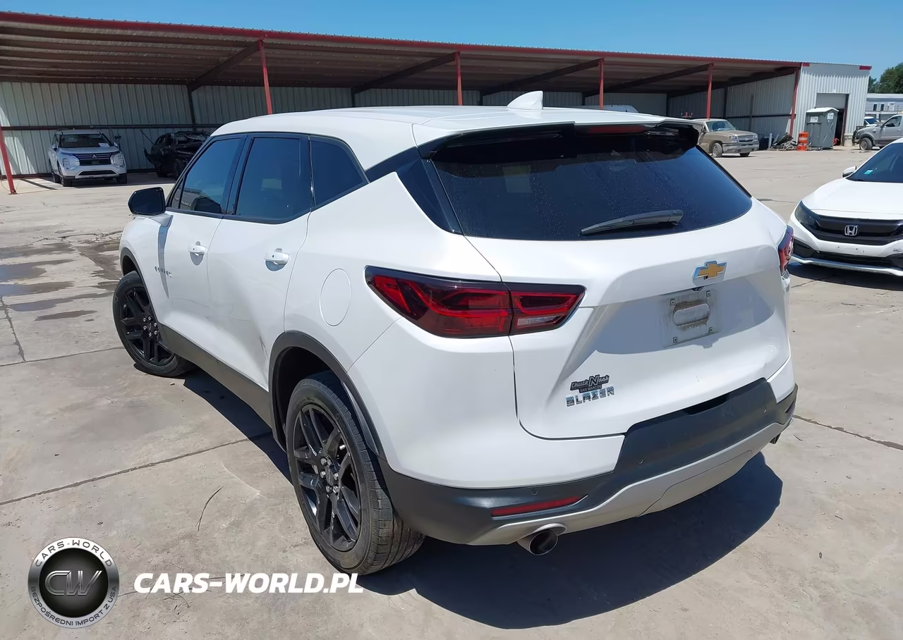 2025 Chevrolet Blazer Fwd 2Lt VIN:3GNKBCR46SS104599 - 3