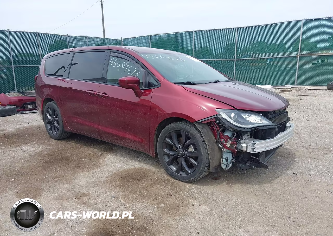 2019 Chrysler Pacifica Touring Plus – zdjęcie 1 z 17