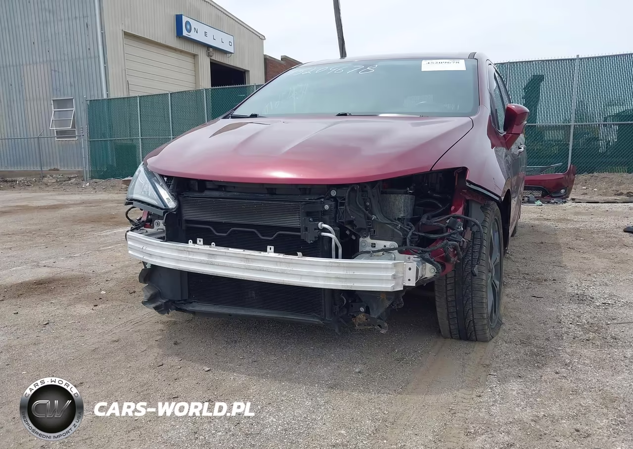 2019 Chrysler Pacifica Touring Plus VIN:2C4RC1FG6KR537747 - 6