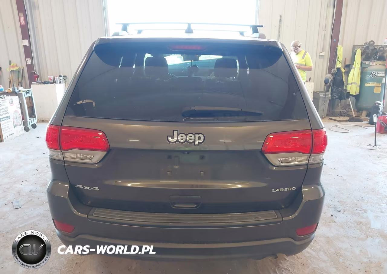 2015 Jeep Grand Cherokee Laredo VIN:1C4RJFAG9FC122897 - 15