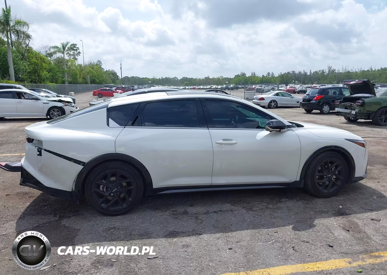 2025 Kia K4 Gt-Line Turbo VIN:3KPFW4DC6SE118844 - 14