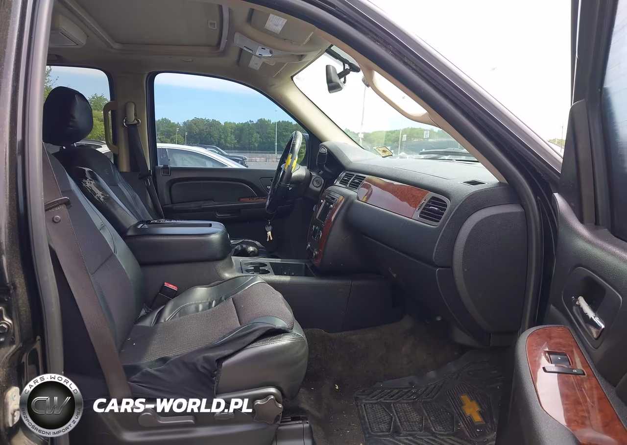 2008 Chevrolet Tahoe Lt VIN:1GNFK13008J184343 - 5