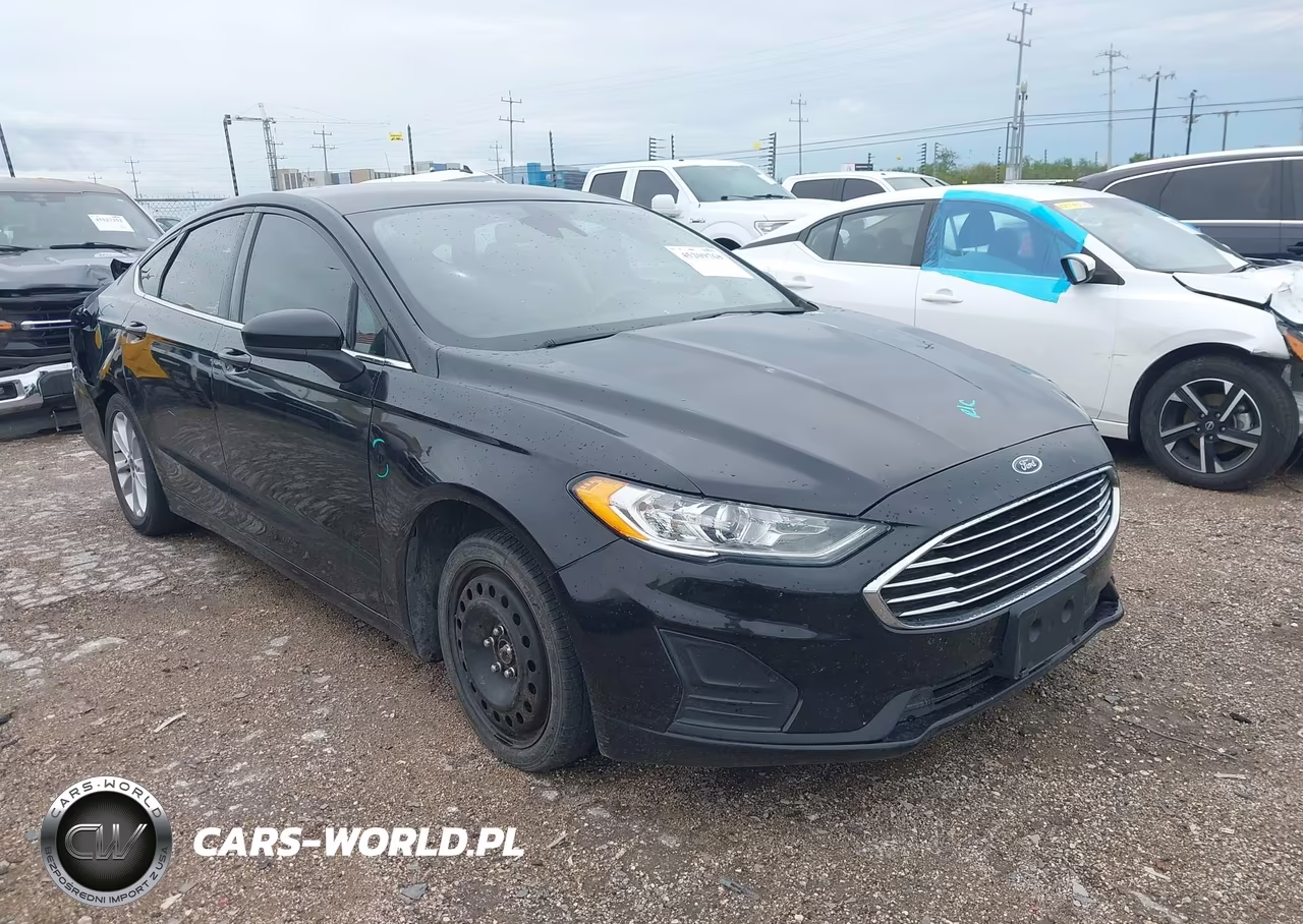 2020 Ford Fusion Se – zdjęcie 1 z 17