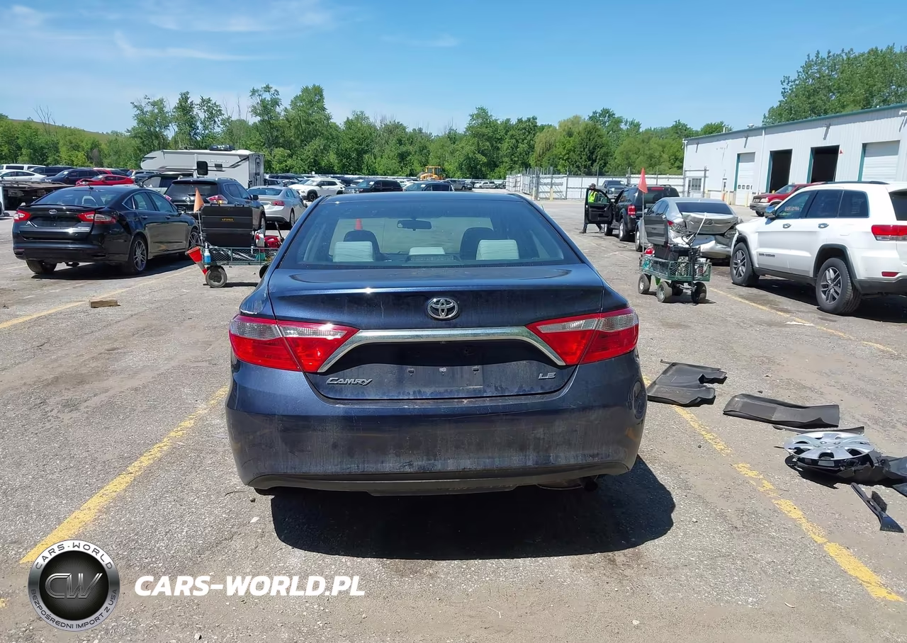 2017 Toyota Camry Le VIN:4T1BF1FK3HU706644 - 17