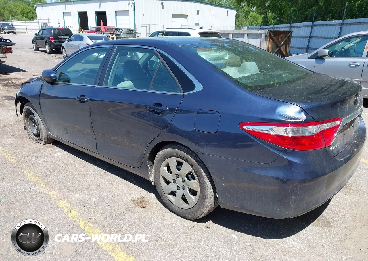 2017 Toyota Camry Le VIN:4T1BF1FK3HU706644 - 3