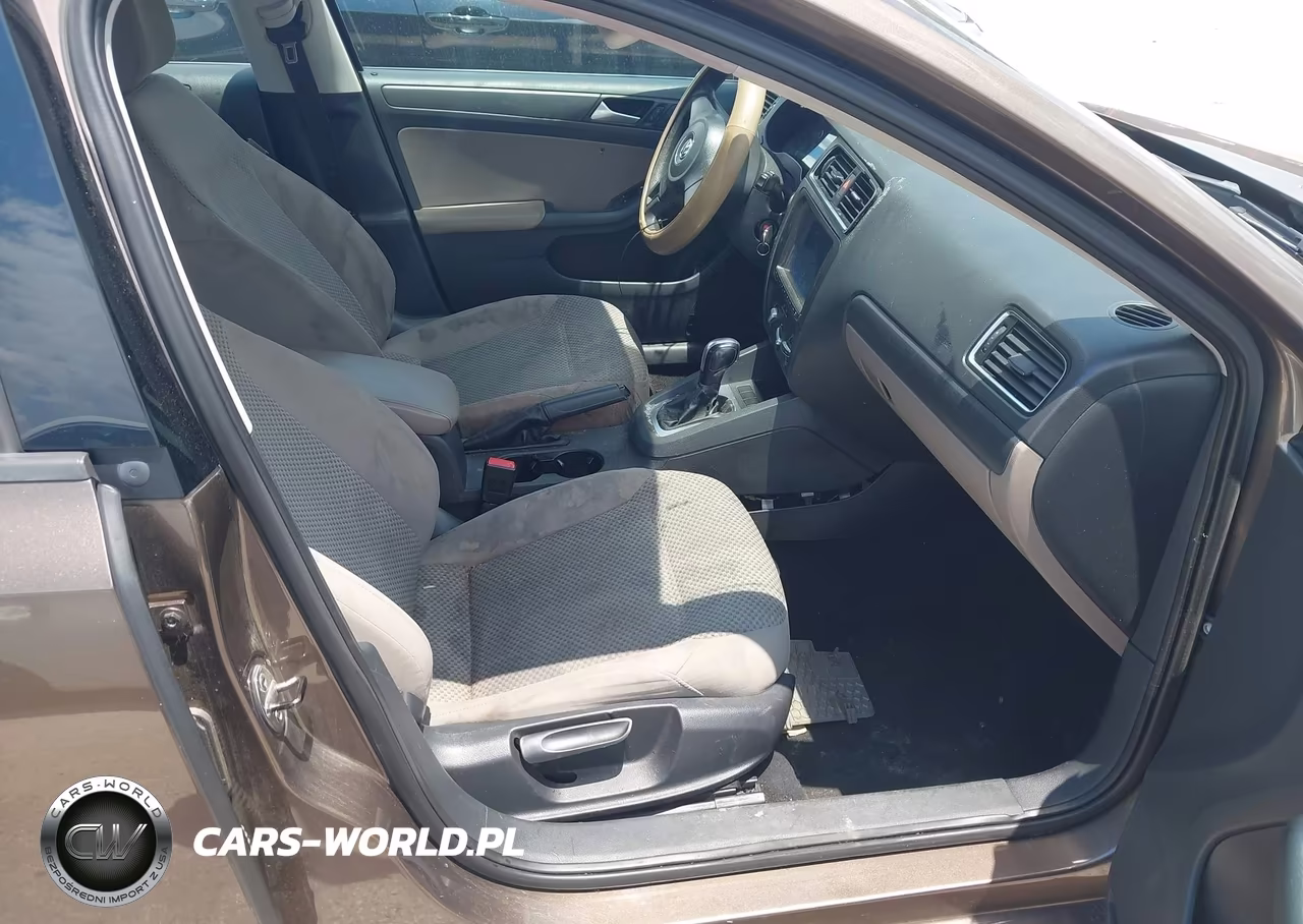 2013 Volkswagen Jetta 2.0L S VIN:3VW2K7AJXDM299158 - 5
