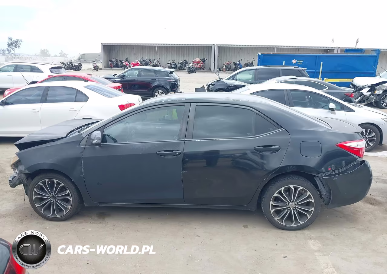 2015 Toyota Corolla S Plus VIN:5YFBURHE0FP334125 - 15