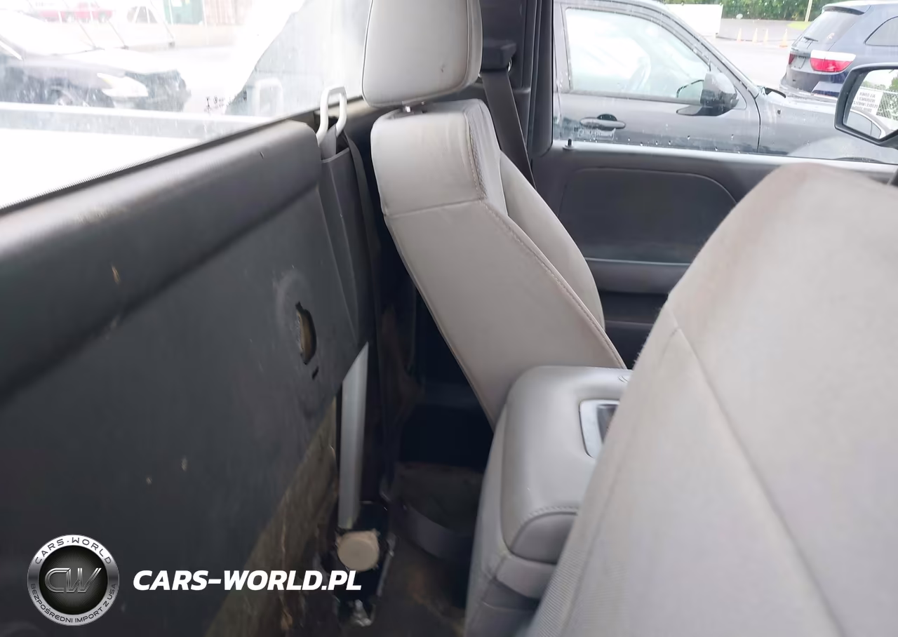 2018 Chevrolet Silverado 1500 Wt VIN:1GCNCNEHXJZ375738 - 8