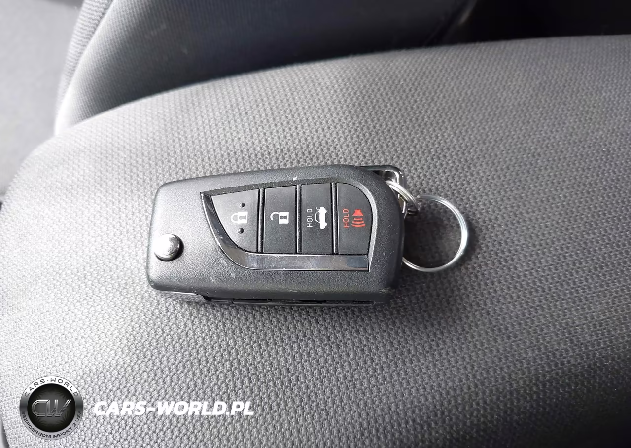 2020 Toyota Corolla Le VIN:5YFEPRAE9LP117148 - 11