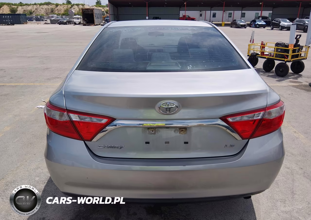 2015 Toyota Camry Le VIN:4T4BF1FK3FR510111 - 16