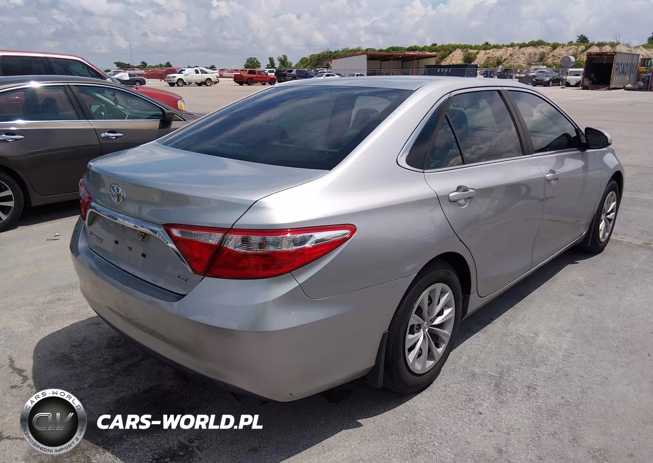 2015 Toyota Camry Le VIN:4T4BF1FK3FR510111 - 4