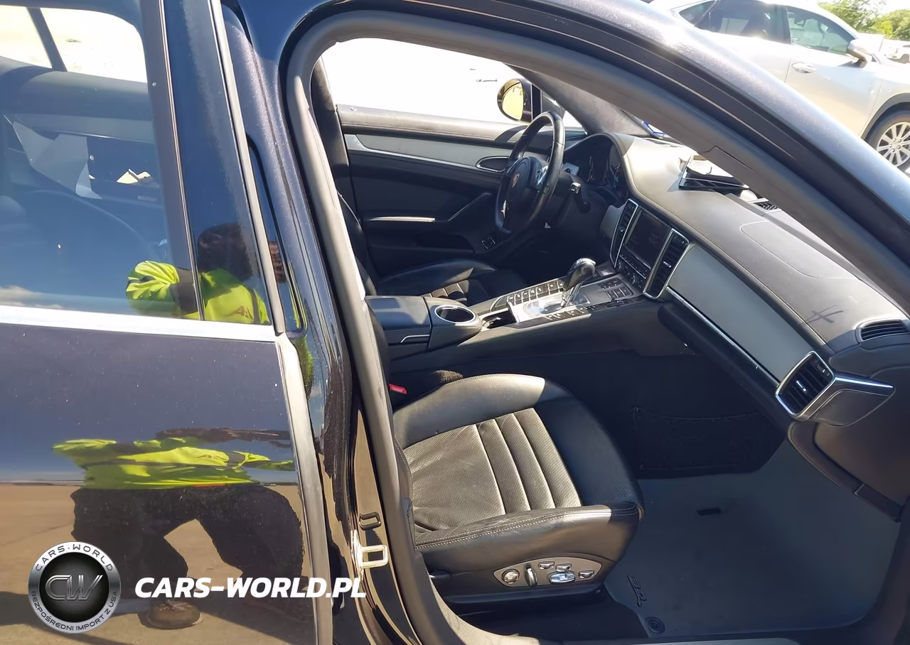 2010 Porsche Panamera Turbo VIN:WP0AC2A77AL090105 - 5