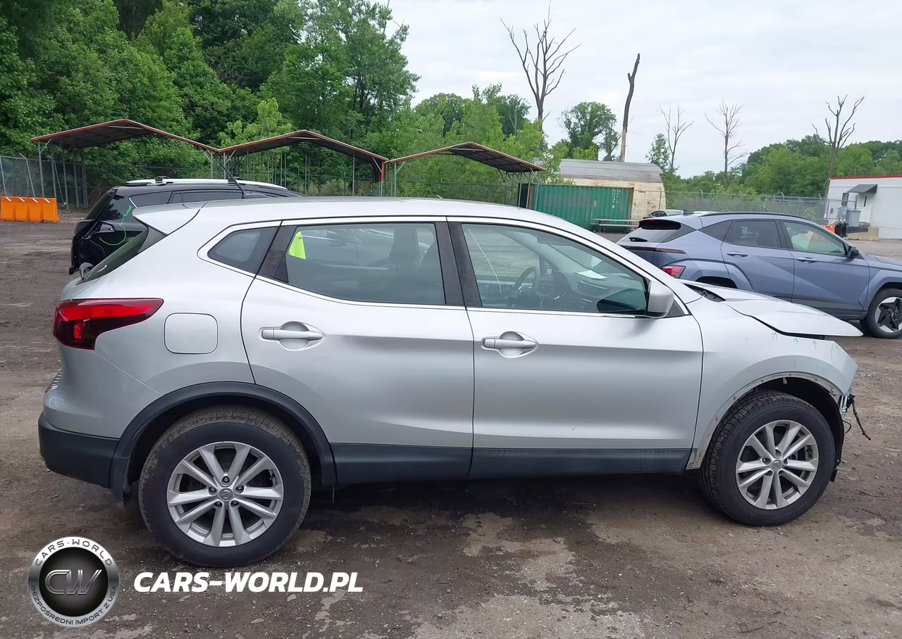 2017 Nissan Rogue Sport S VIN:JN1BJ1CR1HW122660 - 14