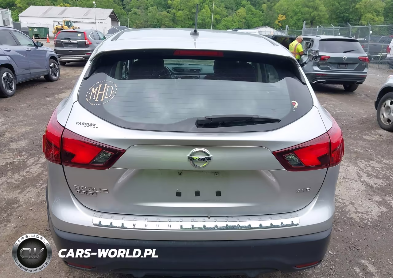 2017 Nissan Rogue Sport S VIN:JN1BJ1CR1HW122660 - 17