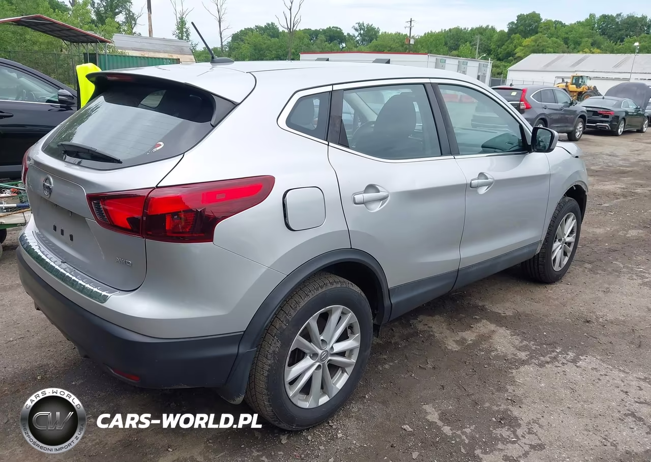 2017 Nissan Rogue Sport S VIN:JN1BJ1CR1HW122660 - 4