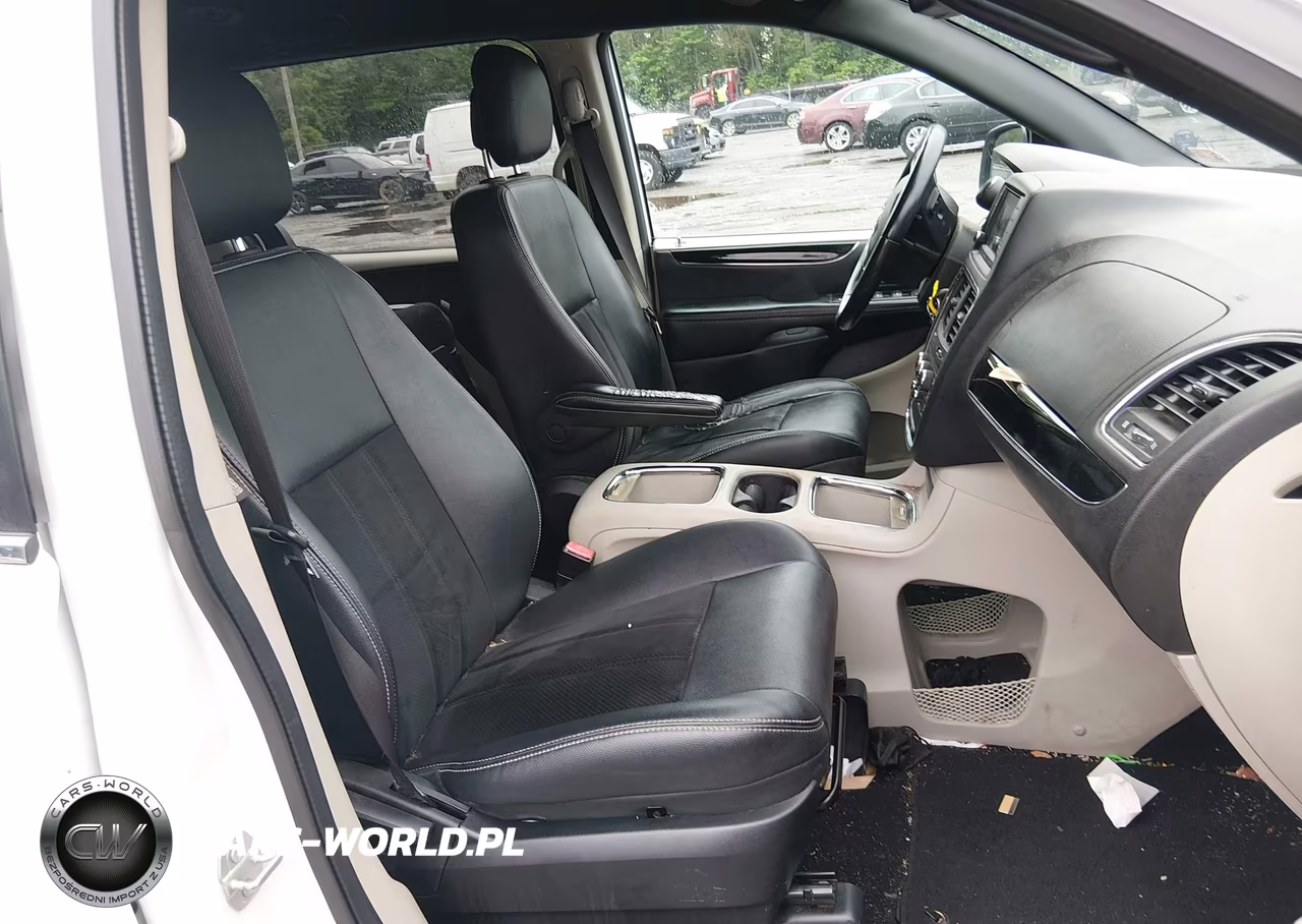 2018 Dodge Grand Caravan Sxt VIN:2C4RDGCG4JR300256 - 5