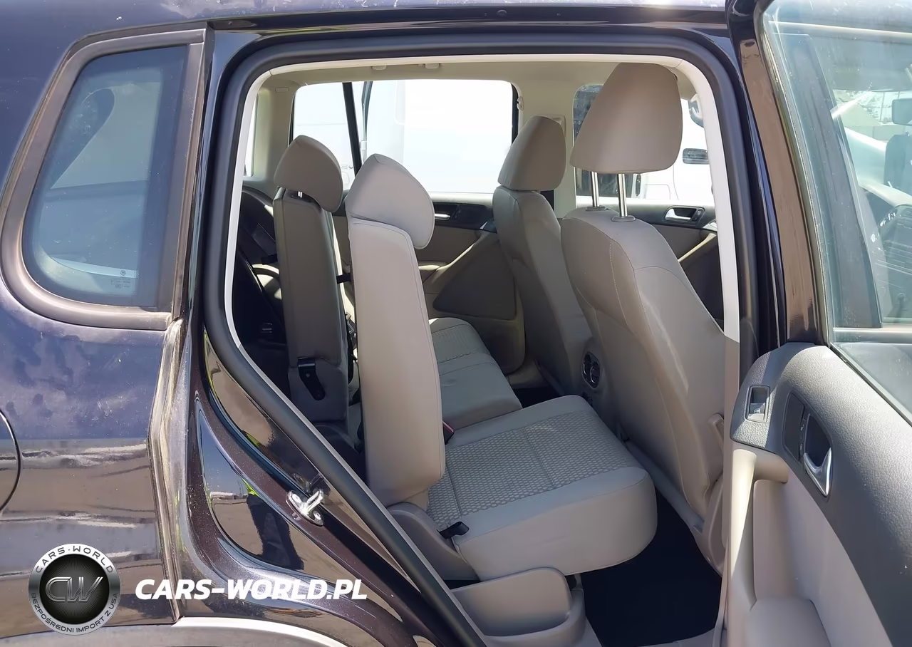 2011 Volkswagen Tiguan S VIN:WVGAV7AX6BW559350 - 8