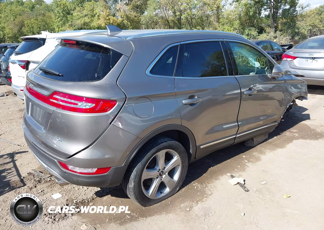 2017 Lincoln Mkc Premiere VIN:5LMCJ1C90HUL68895 - 4