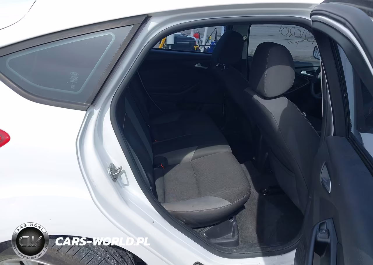 2013 Ford Focus Se VIN:1FADP3K23DL307699 - 8