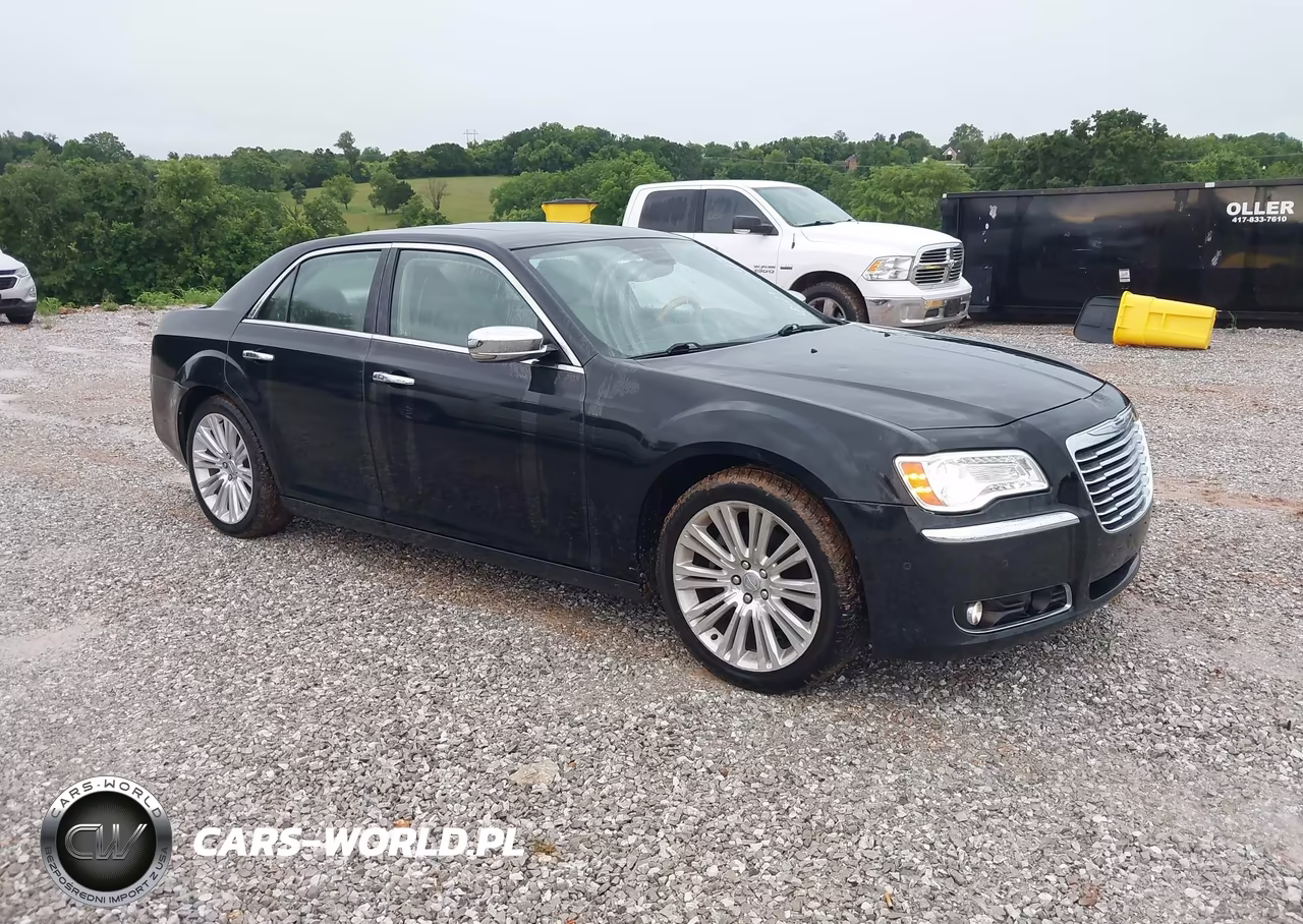 2014 Chrysler 300C – zdjęcie 1 z 16