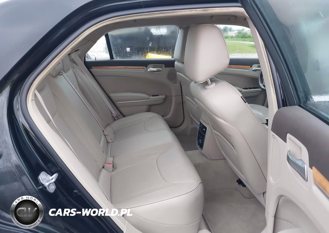2014 Chrysler 300C VIN:2C3CCAET2EH167531 - 8