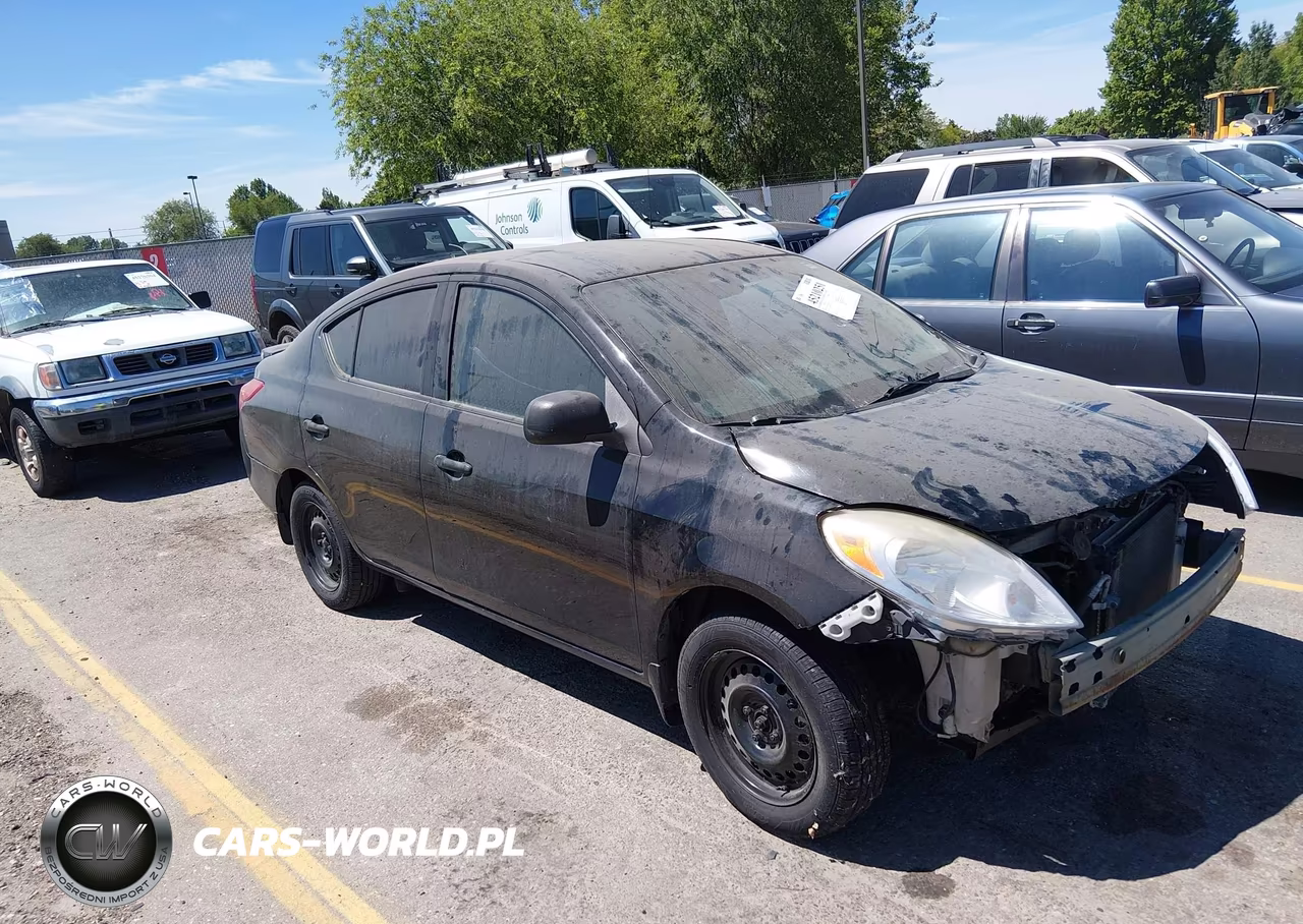 2013 Nissan Versa 1.6 S+
