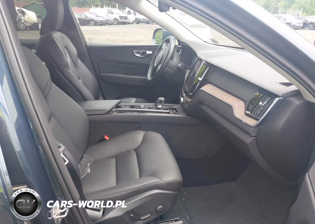 2022 Volvo Xc60 B5 Momentum VIN:YV4L12RK8N1972888 - 5