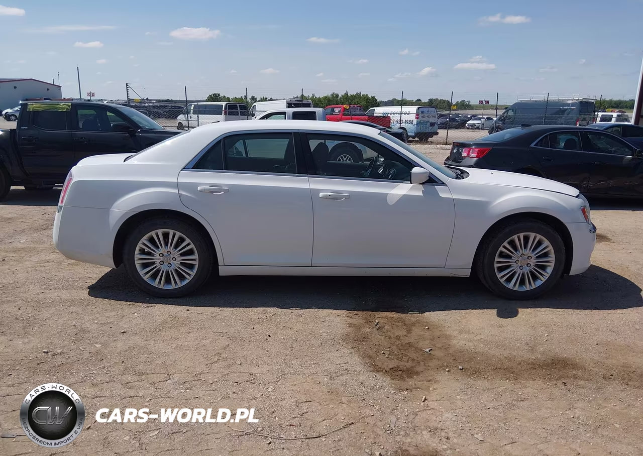2014 CHRYSLER 300  VIN:2C3CCARG8EH232878 - 13