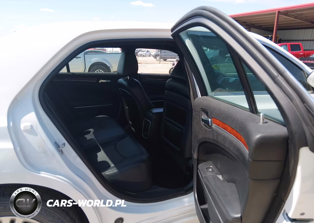 2014 CHRYSLER 300  VIN:2C3CCARG8EH232878 - 8