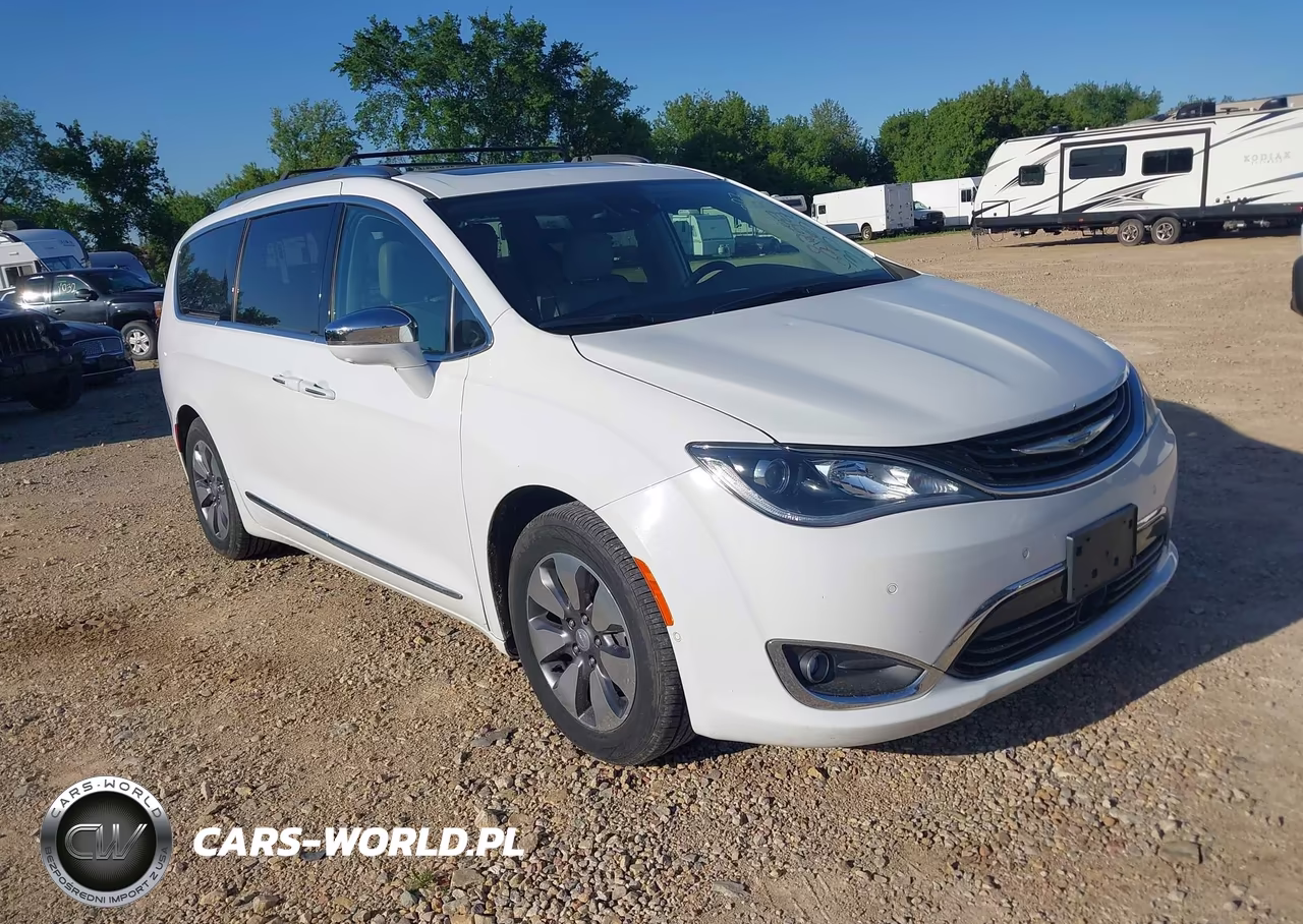 2017 Chrysler Pacifica Hybrid Platinum – zdjęcie 1 z 16