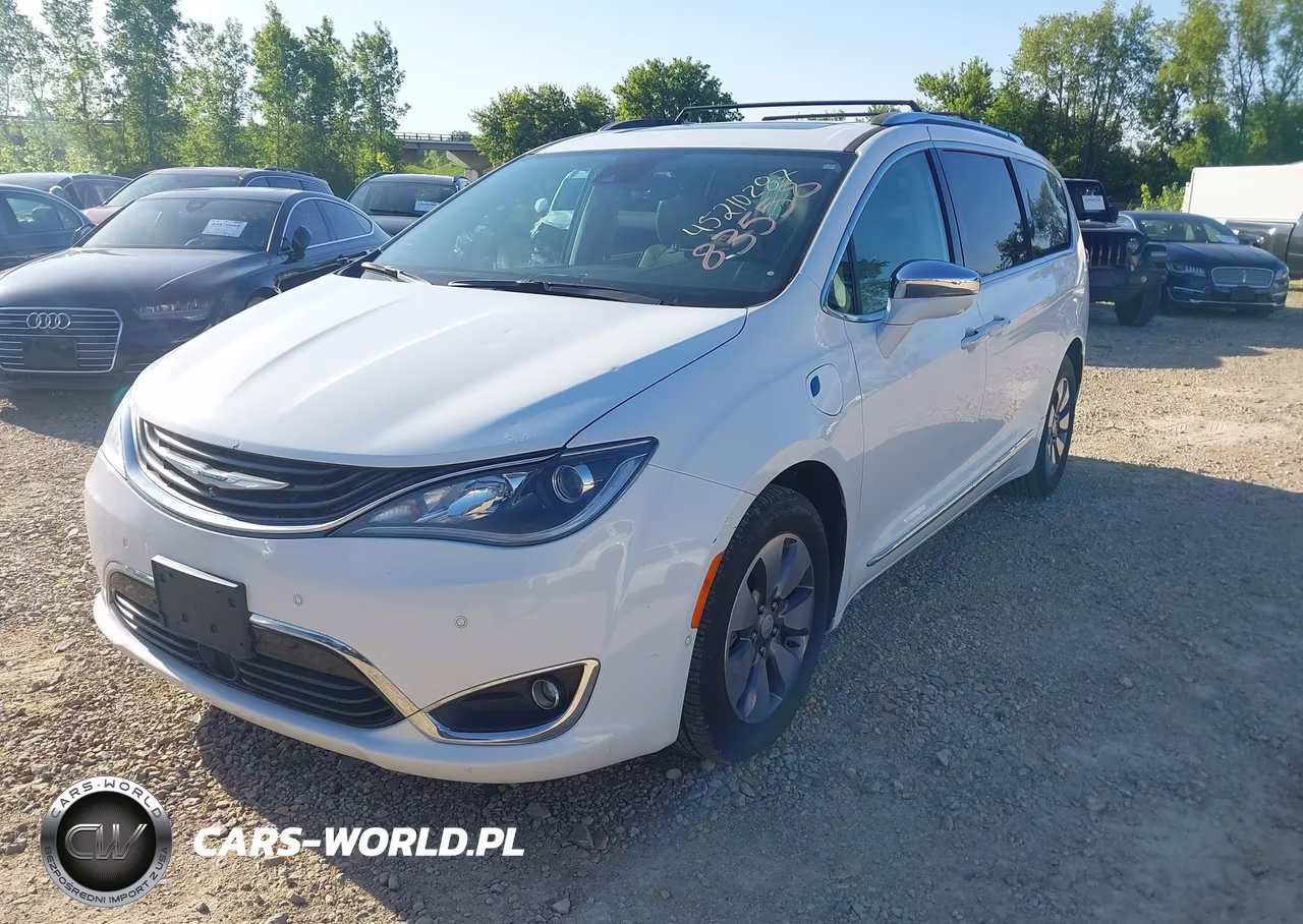 2017 Chrysler Pacifica Hybrid Platinum VIN:2C4RC1N70HR709488 - 2