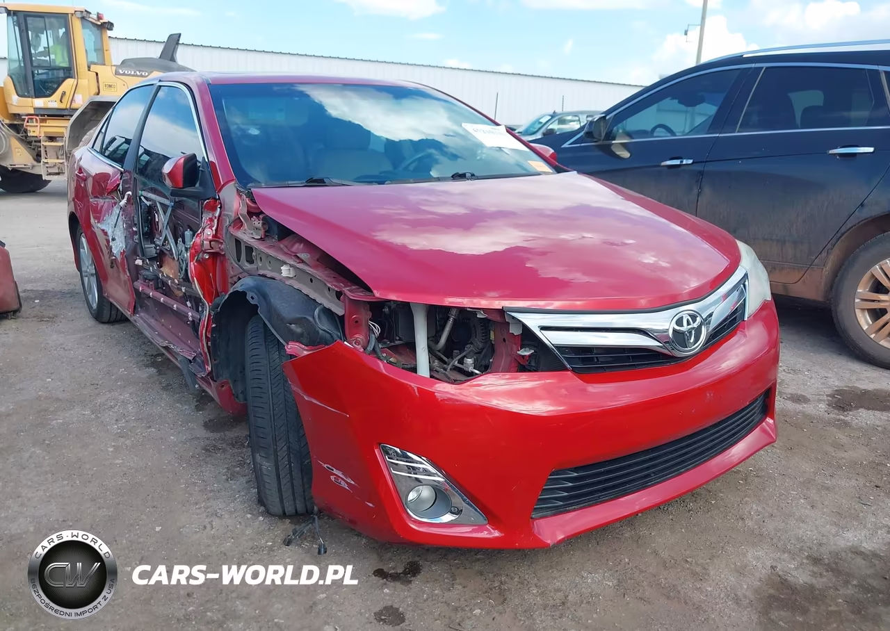2014 Toyota Camry Xle – zdjęcie 1 z 18