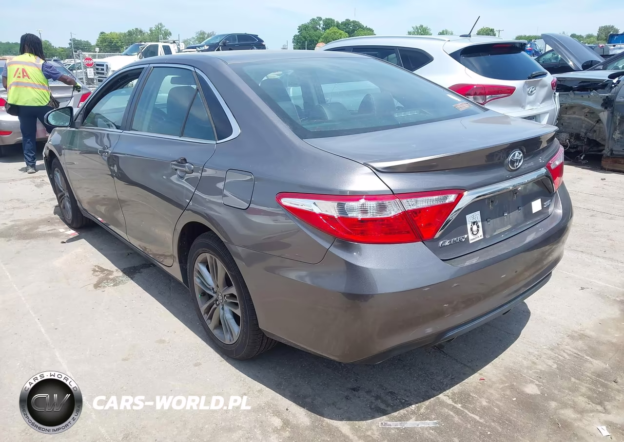 2017 Toyota Camry Se VIN:4T1BF1FK8HU689999 - 3