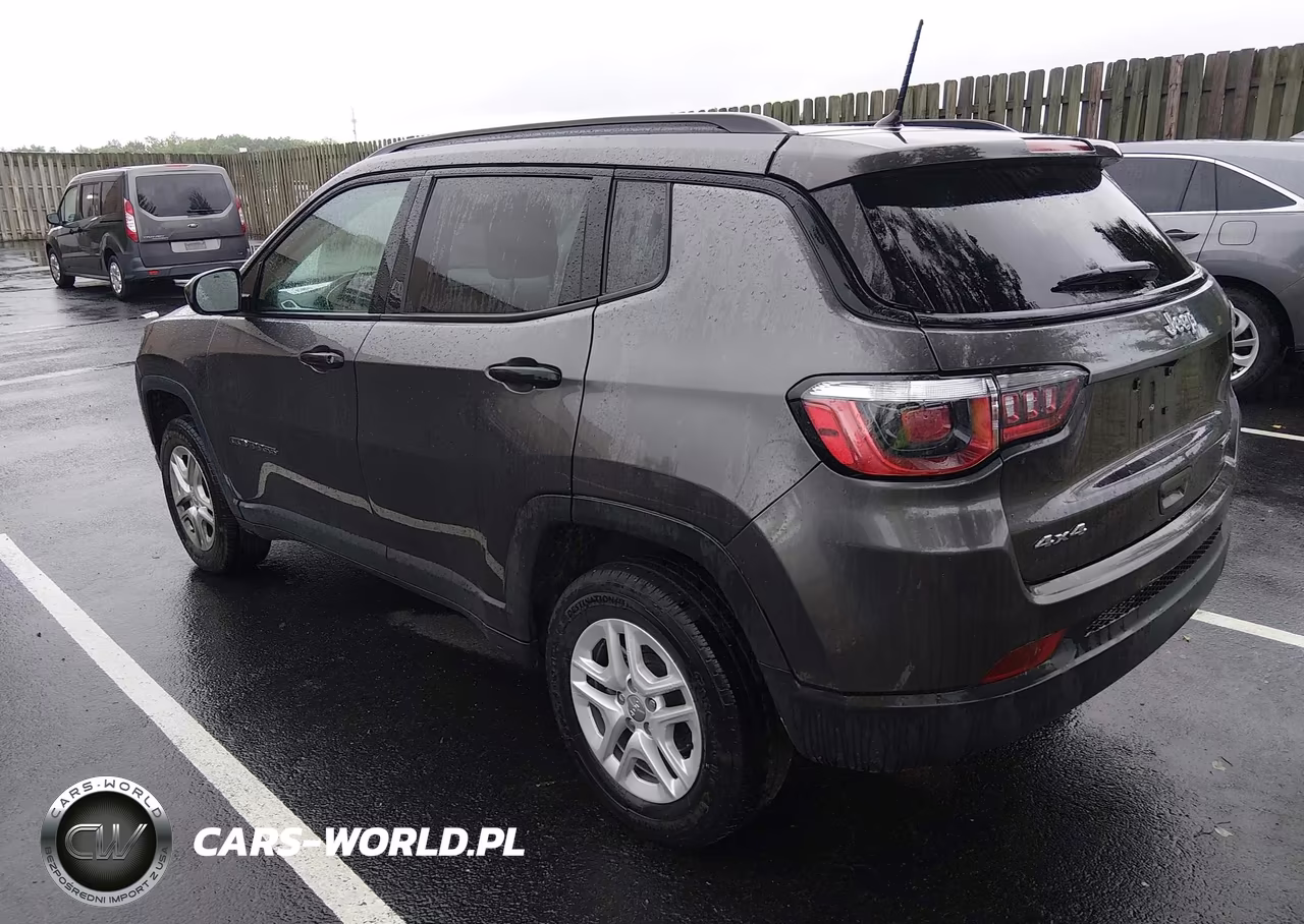 2018 Jeep Compass Sport 4X4 VIN:3C4NJDABXJT332137 - 3