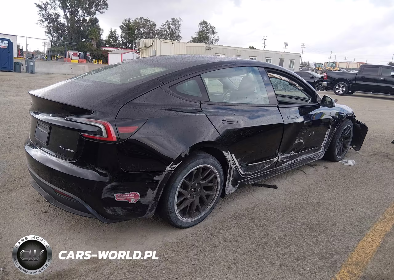 2024 Tesla Model 3 Long Range Dual Motor All-Wheel Drive VIN:5YJ3E1EB3RF734533 - 4