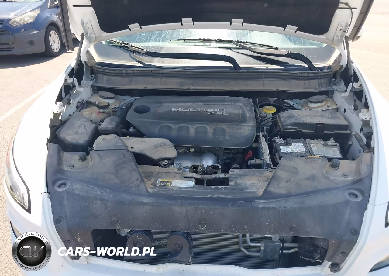 2018 Jeep Cherokee Latitude 4X4 VIN:1C4PJMCB6JD559255 - 10