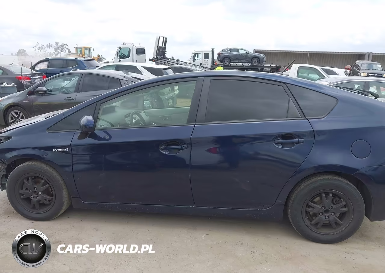 2015 Toyota Prius Two VIN:JTDKN3DU1F0455411 - 15
