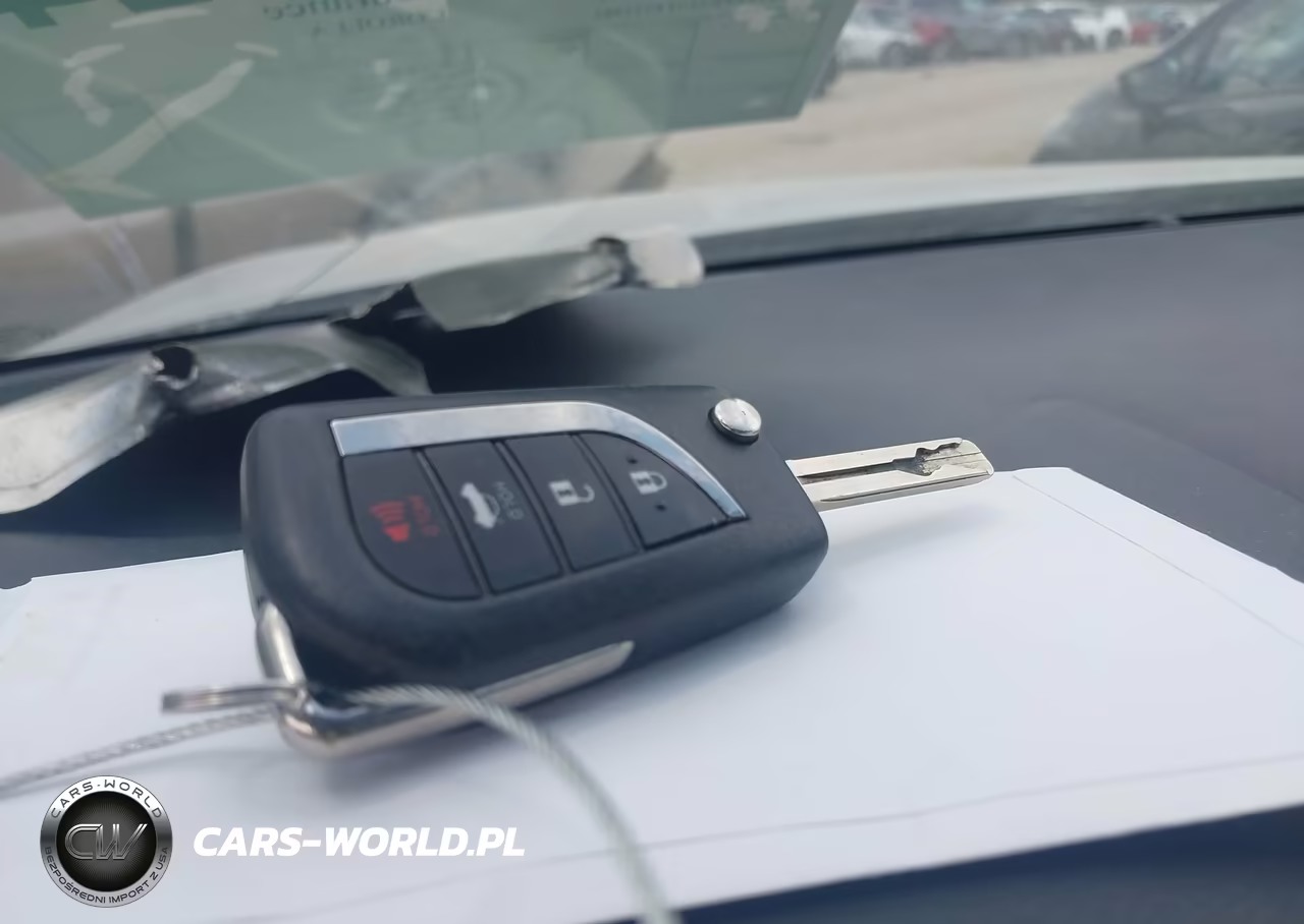 2020 Toyota Corolla Le VIN:5YFEPRAE1LP113482 - 11