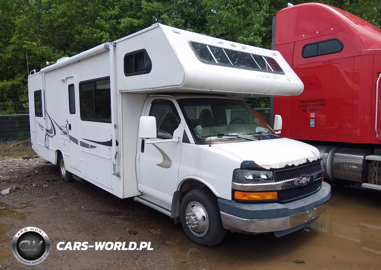 2003 Chevrolet Express Cutaway Base W-C7A