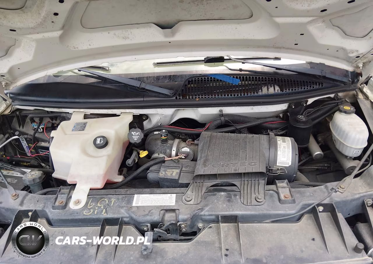 2003 Chevrolet Express Cutaway Base W-C7A VIN:1GBJG31U631198962 - 9