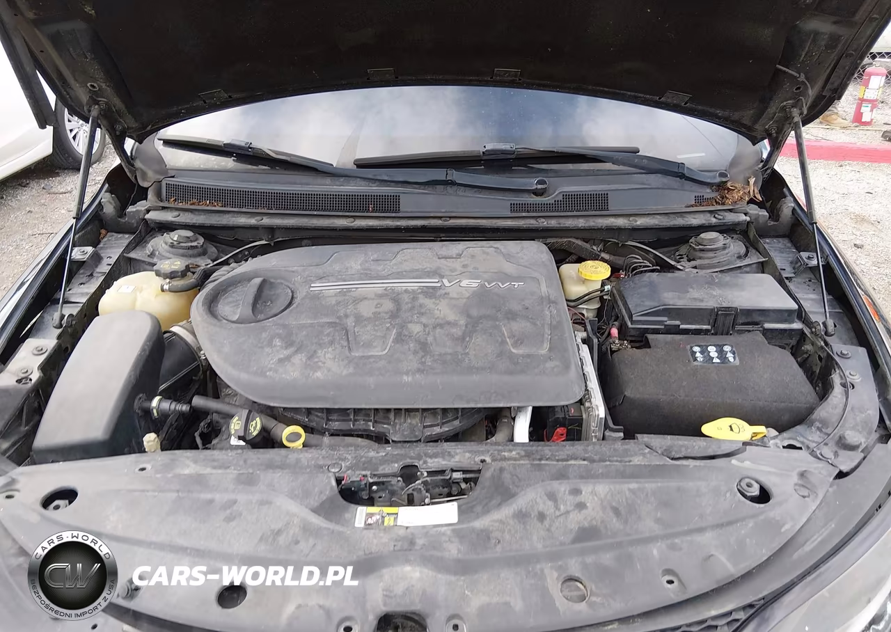 2015 Chrysler 200 S VIN:1C3CCCDG9FN523014 - 10