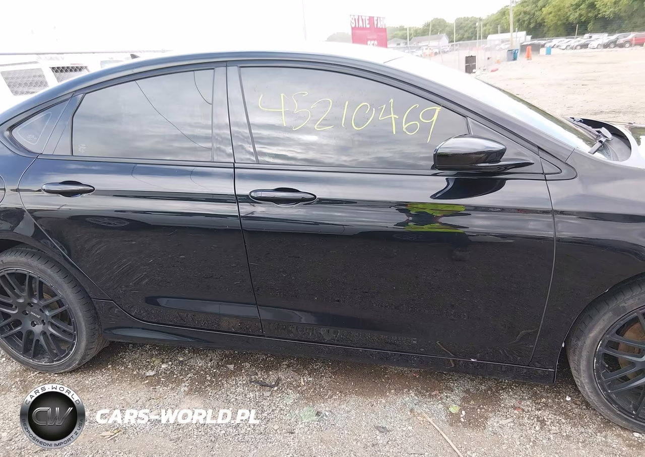 2015 Chrysler 200 S VIN:1C3CCCDG9FN523014 - 13