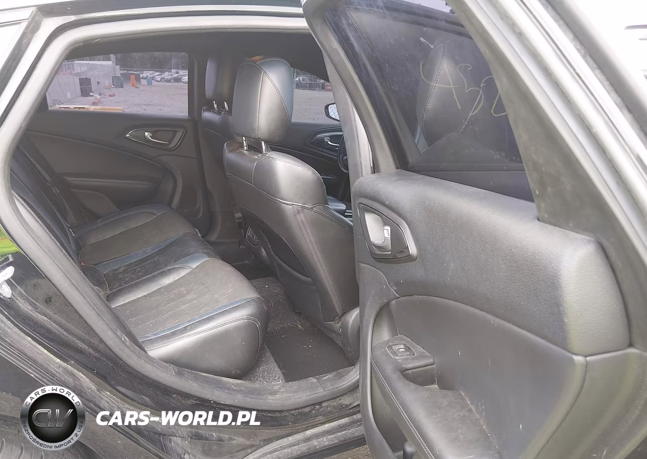 2015 Chrysler 200 S VIN:1C3CCCDG9FN523014 - 8