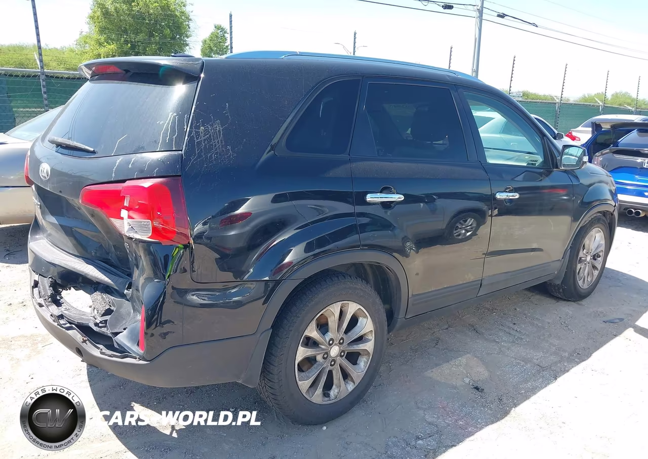 2014 Kia Sorento Ex V6 VIN:5XYKUDA70EG502332 - 4
