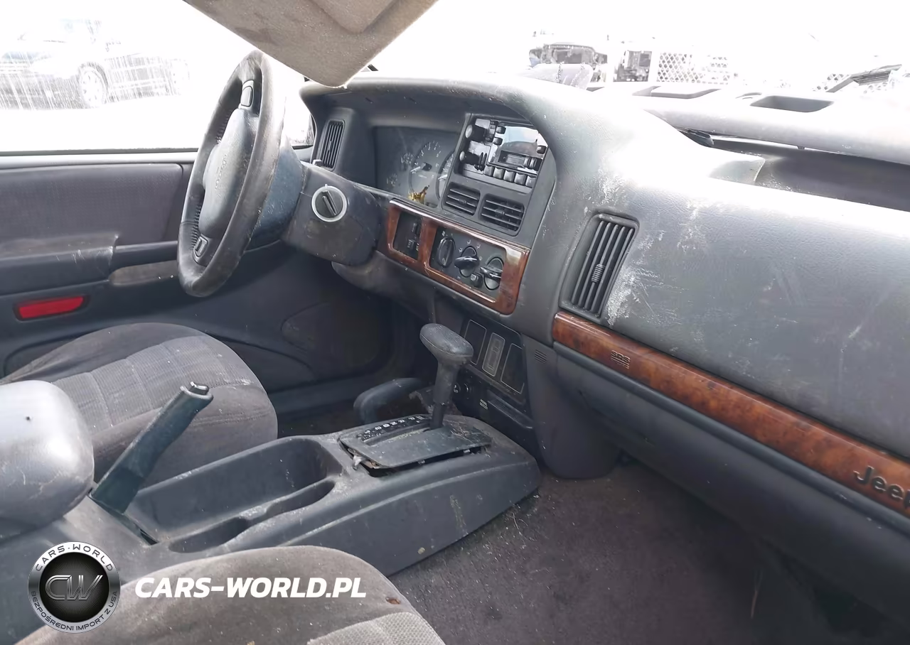 1996 Jeep Grand Cherokee Laredo VIN:1J4GZ58SXTC308250 - 5