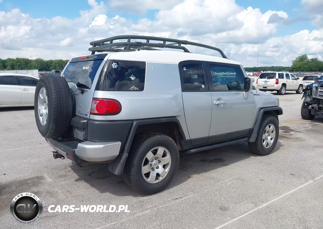 2007 Toyota Fj Cruiser VIN:JTEBU11F570076258 - 4